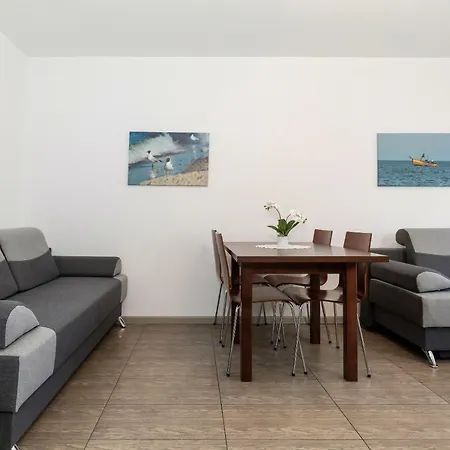 아파트 Jantar Center 코워브제크