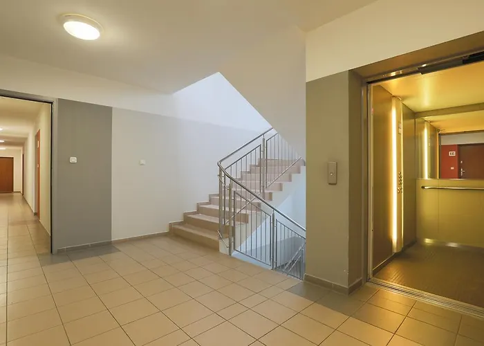 Jantar Center 아파트